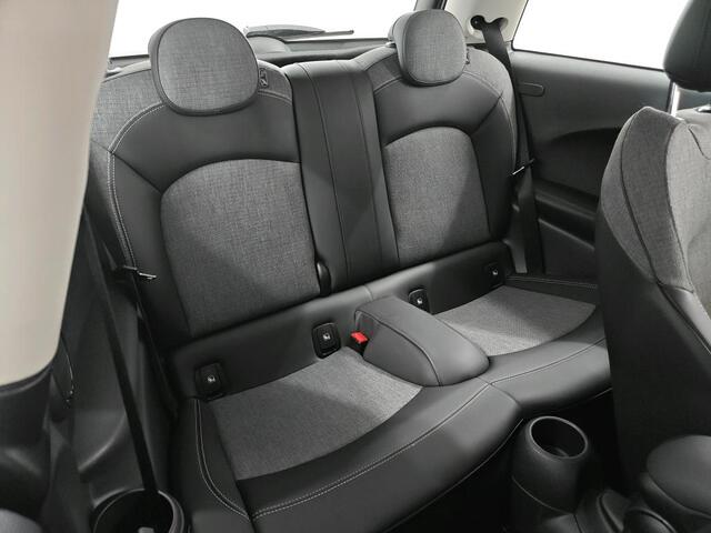 Mini COOPER Mini 1.5 Camden Edition NL-AUTO | 1/2 LEDER