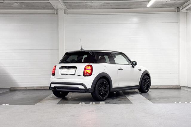 Mini COOPER 3-deurs Camden Edition | Apple Carplay | Park Distance Control | Navigatiesysteem