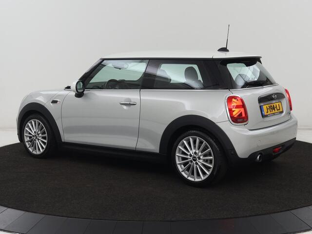 Mini COOPER 1.5 Chili | Automaat | Stoelverwarming | Full LED | Navigatie | Parkeerhulp | Sportstoelen | Climate control | Cruise control