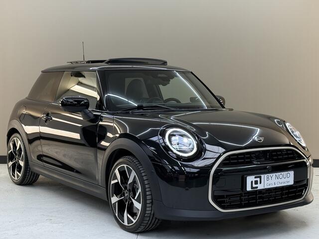 Mini COOPER Mini 1.5 Favoured L, 157Pk, 2024, Panoramadak, Volledig leder, 360* camera, Harman kardon, Stoel/stuurverwarming, Cruise control, 18" Lichtmetalen velgen