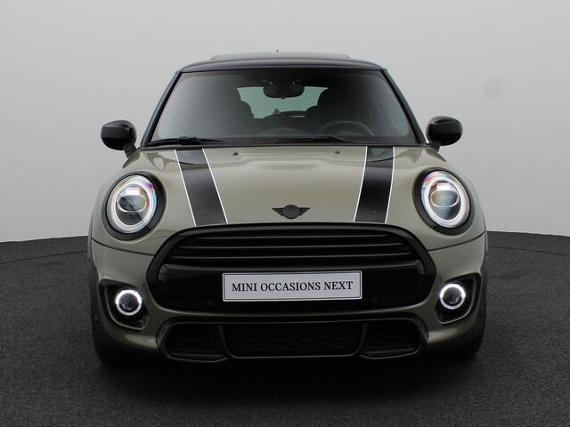 Mini COOPER 3-deurs Automaat l John Cooper Works Trim l Serious Business l 17" LM Track Spoke zwart l Apple CarPlay
