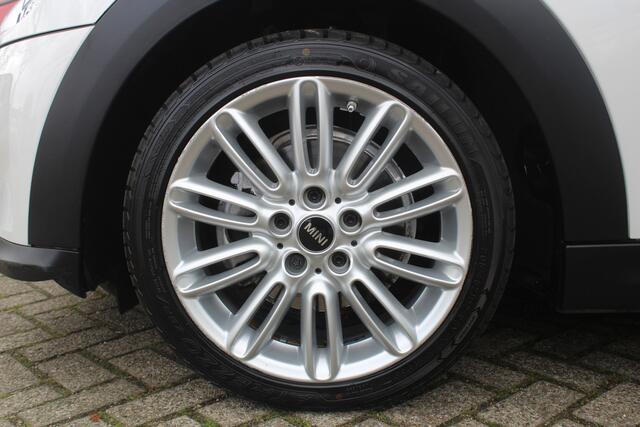 Mini COOPER Mini 1.5 Camden Go Edition Stoelverwarming l Apple carplay/ Android auto l Cruise control l Sfeerverlichting VDL auto