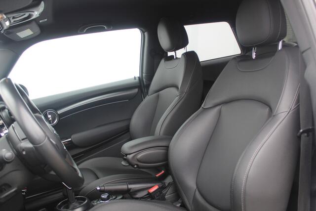 Mini COOPER Mini 1.5 Camden Go Edition Stoelverwarming l Apple carplay/ Android auto l Cruise control l Sfeerverlichting VDL auto