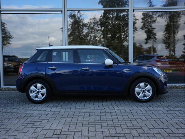 Mini COOPER Mini 1.5 Automaat Business | Navigatie | Climate Control | Regen+Licht Sensor