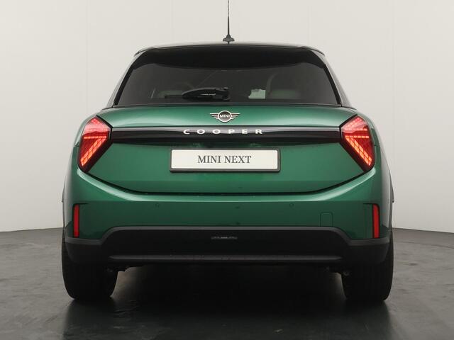 Mini COOPER 5-deurs C Favoured L |Elektrisch Panoramadak|Harman Kardon audio|360-graden camera