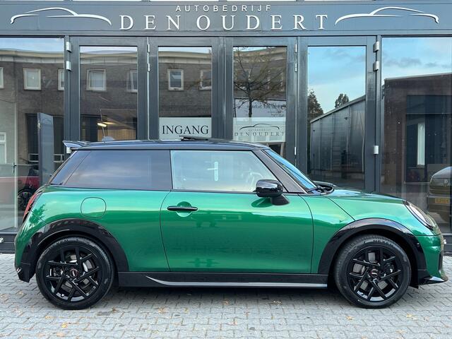 Mini COOPER Mini 1.5 C John Cooper Works M / PANO / JCW / CARPLAY