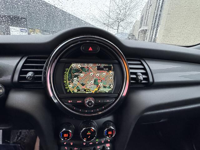 Mini COOPER Mini 1.5 136pk Aut. 5 Deurs Chili Serious Business Led koplampen Navigatie 61dkm!!