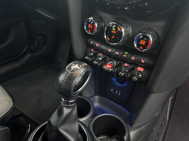 Mini COOPER Mini 1.5 136pk Aut. 5 Deurs Chili Serious Business Led koplampen Navigatie 61dkm!!