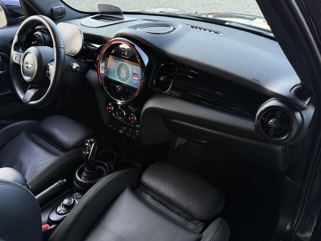 Mini COOPER Mini 1.5 Classic | HARMAN KARDON | SPORTSTOELEN | PANORAMA | CAMERA | 18 INCH VELGEN | HEAD UP |