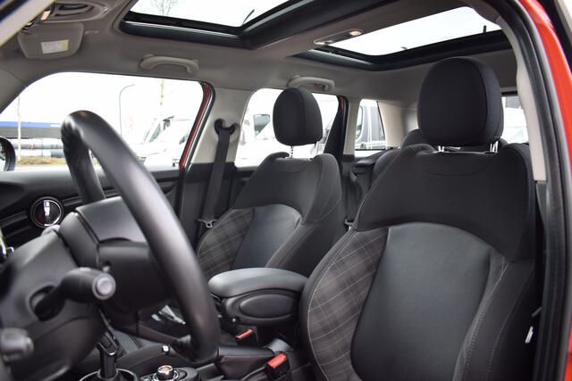 Mini COOPER Mini 1.5 Chili | Apple CarPlay | Pano | Half Leer | Sportstoelen