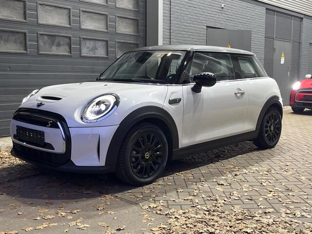 Mini COOPER Classic 33 kWh | Stoelverwarming | Navigatie | LED | PDC A