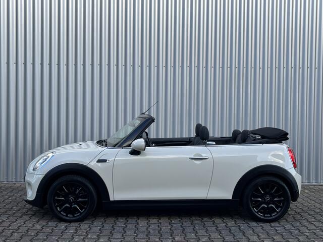 Mini COOPER Mini Cabrio 1.5 136PK Pepper Serious Business | LED | Stoelverw.