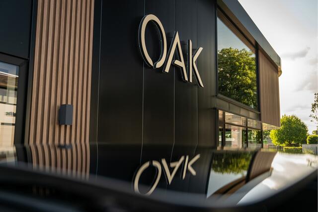 Mini COOPER Mini 1.5 MINI Yours Aut. | Navigatie | Lounge Leder | Camera | 18"LM | Black Pack | British Racing Green