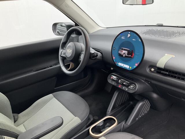 Mini COOPER Mini E Essential 40.7 kWh Carplay DAB Camera Nieuwstaat