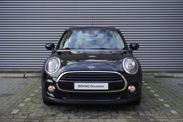 Mini COOPER 3-deurs C Alarmsysteem klasse 3 | MINI Navigatiesysteem | Interieurpanelen Hazy Grey | Sportstuurwiel met leer bekleed