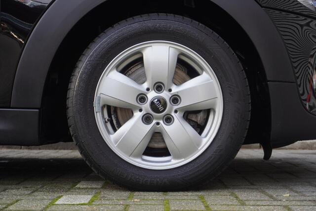 Mini COOPER 3-deurs C Alarmsysteem klasse 3 | MINI Navigatiesysteem | Interieurpanelen Hazy Grey | Sportstuurwiel met leer bekleed