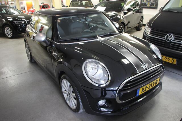 Mini COOPER Mini 1.5 Business