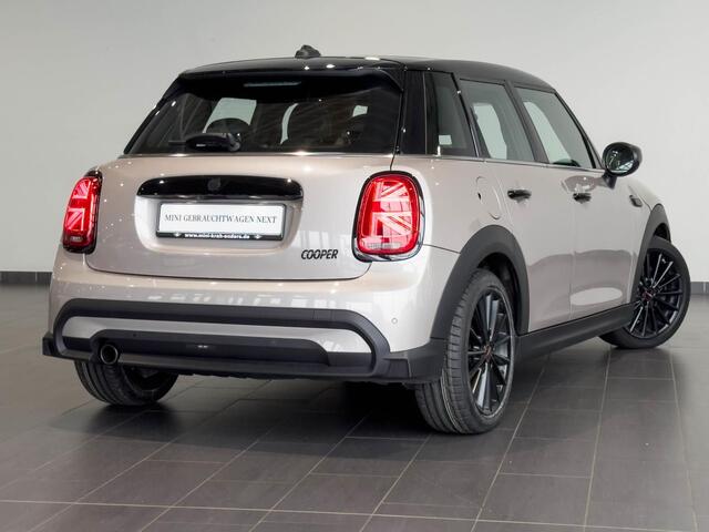 Mini COOPER 1.5 Steptr.Aut.-7 ** LED, NAVI+, PANORAMA, HuD, HALF-LEDER, KEYLESS, CAMERA ** 1e EIG - UNFALLFREI ** ** INFORMEER OOK NAAR ONZE AANTREKKELIJKE FINANCIAL-LEASE TARIEVEN **
