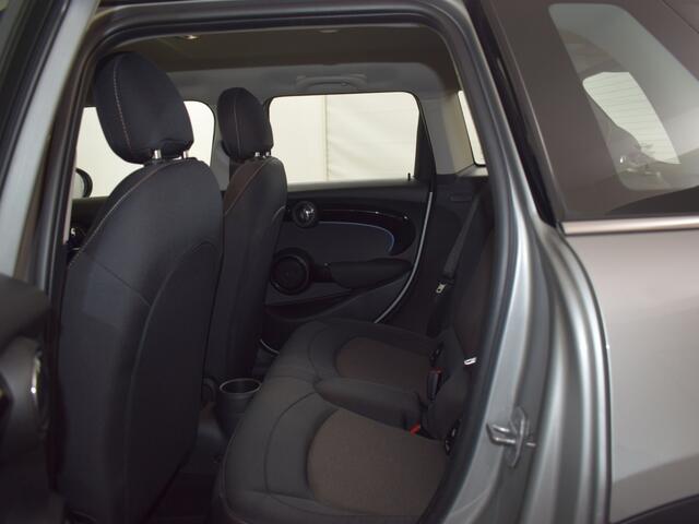 Mini COOPER Mini 1.5 Camden Edition | Automaat o CarPlay o Climate o LED