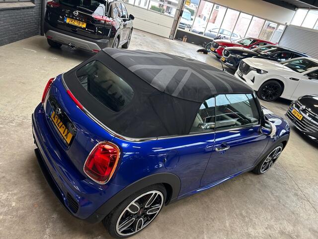 Mini COOPER 1.5 COOPER PEPPER / JCW Pakket/ Leder Sportstoelen/ Carplay