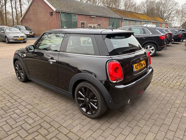 Mini COOPER 1.5 COOPER BUSINESS