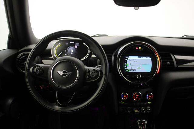 Mini COOPER Electric BlackenRed Edition - Carplay, Camera, Half Leer, Stoelverw. SOH 97%