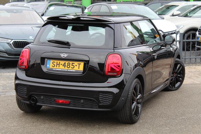 Mini COOPER 1.5 Cooper | JCW pakket | LED | Kuipstoelen | NL-auto