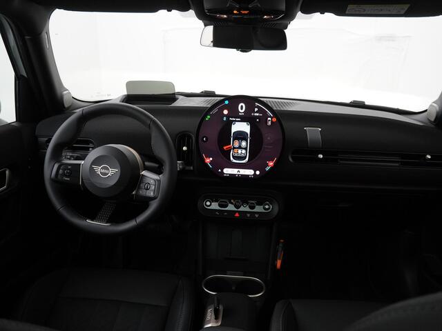 Mini COOPER 5-deurs C Favoured | Pakket-L | Stuur- Stoelverwarming | 360° Camera | LED | NAVI |
