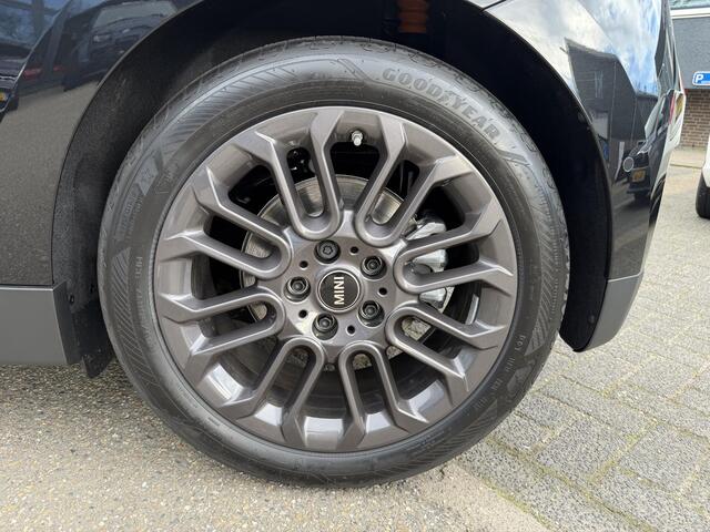 Mini COOPER Mini E Essential XS 40.7 kWh NIEUWE AUTO | HEAD-UP DISPLAY | CAMERA | STOELVERWARMING | ORIGINEEL NL AUTO | FABRIEKSGARANTIE TM 2029 |