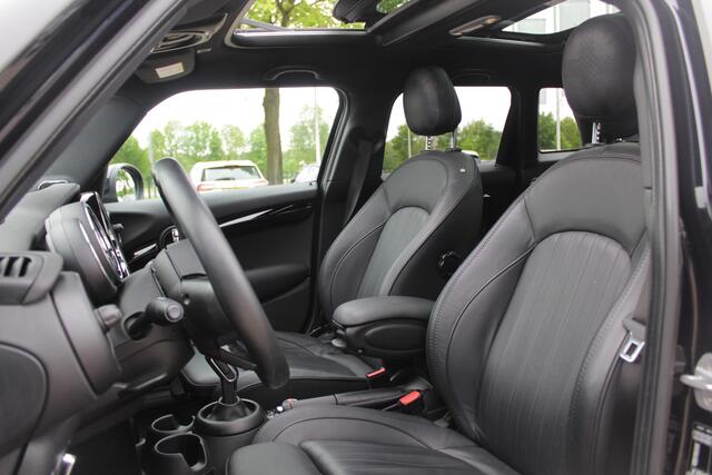Mini COOPER Mini 1.5 60 Years Edition / Panoramadak / Head-up / Leder / Harman Kardon / 17'' / Navigatie / DAB / Cruise Control