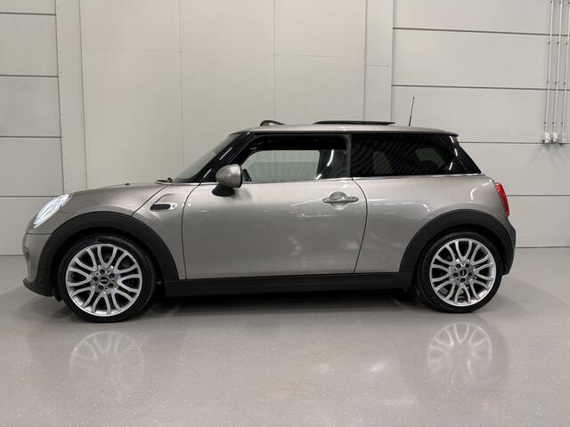 Mini COOPER Mini 1.5 Chili PANO/LED/LEER-SPORT/NAVI-BREED/SFEER/18"MET NW.CONTINENTAL/ECC/CRUISE/STOELVERW/PDC+ASSISTENT/DONKERE-HEMEL/VOLLEDIG MINI DEALER HISTORIE, NET OH BEURT EN NIEUWE APK