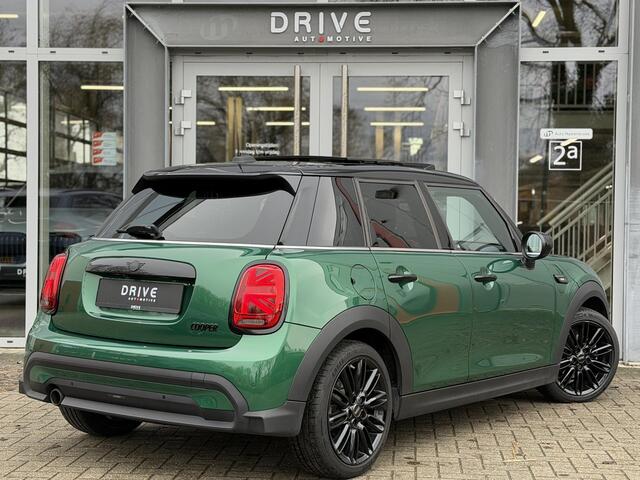 Mini COOPER Mini 1.5 Camden Edition |Pano|Leer|British racing green - Black exterior