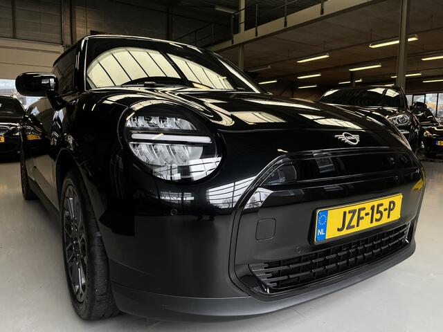 Mini COOPER Mini E Essential XS 40.7 kWh Camera, Head-up display, Cruise