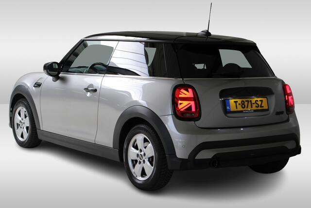 Mini COOPER Mini 1.5 Camden Edition Navigatie by App | Getint Glas achter | Parkeersensoren | Lichtmetalen Velgen