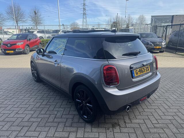 Mini COOPER Mini 1.5 60 Years Edition | Panoramadak | Harman Kardon | Navigatie | Carplay