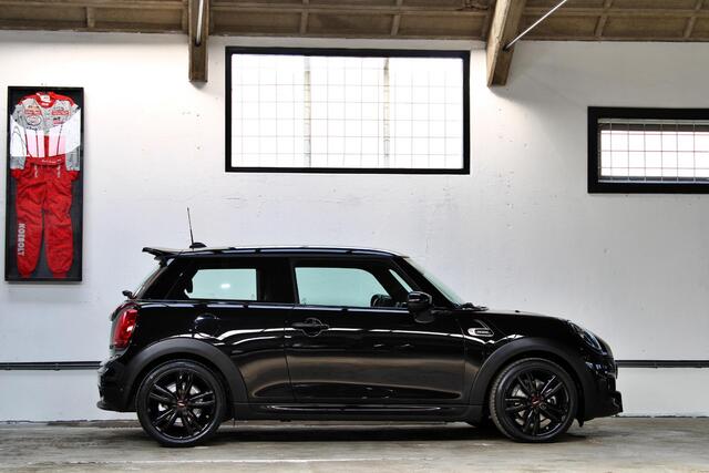 Mini COOPER Mini 1.5 Dalston Edition | John Cooper Works | Apple Carplay | Stoelverwarming | NL auto | 1e eigenaar |