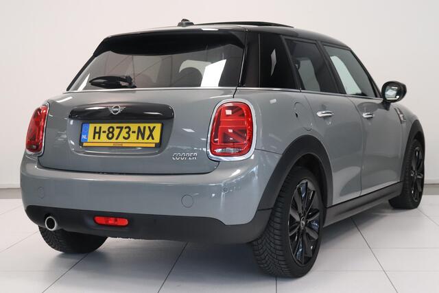 Mini COOPER Mini 1.5 60 Years Edition | Panoramadak | Harman Kardon | Leder | AppleCarplay AndroidAuto |