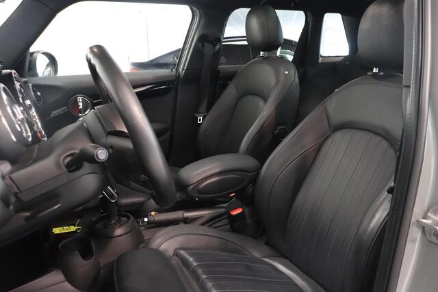 Mini COOPER Mini 1.5 60 Years Edition | Panoramadak | Harman Kardon | Leder | AppleCarplay AndroidAuto |