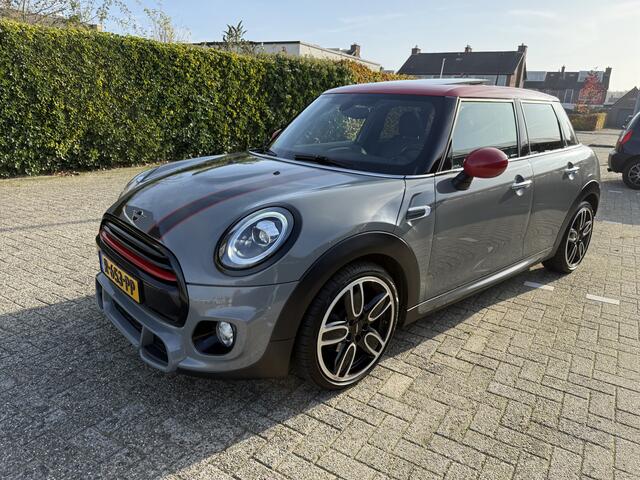 Mini COOPER Mini 1.5 Chili.JCW pakket! Facelift !,Leer,Pano,LED. Super mooi !!