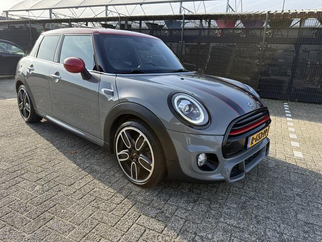 Mini COOPER Mini 1.5 Chili.JCW pakket! Facelift !,Leer,Pano,LED. Super mooi !!