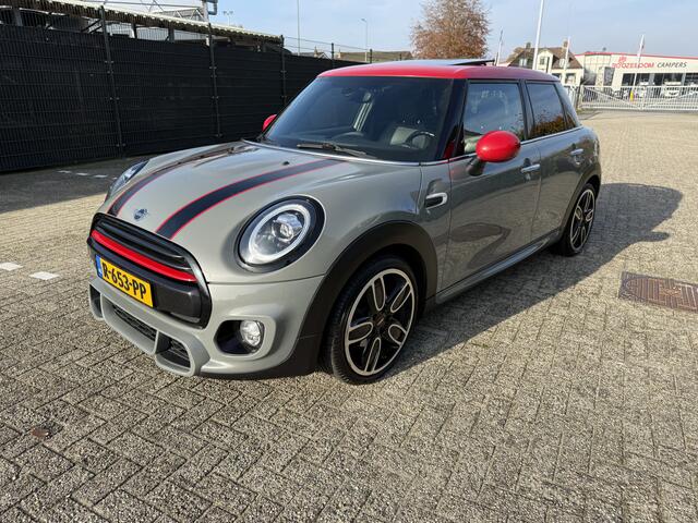 Mini COOPER Mini 1.5 Chili.JCW pakket! Facelift !,Leer,Pano,LED. Super mooi !!