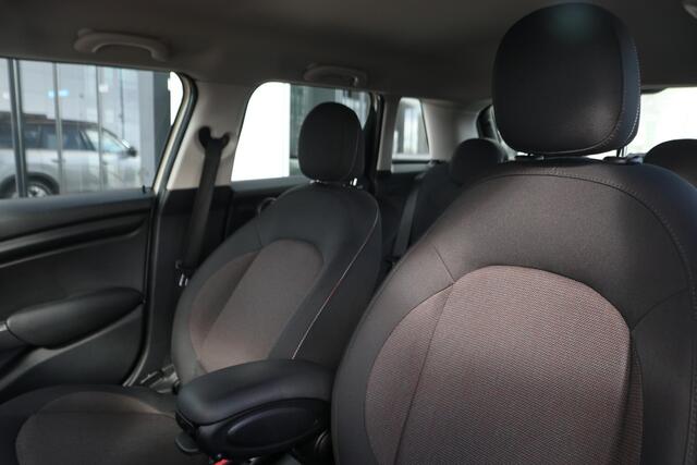 Mini COOPER 5-deurs | Airconditioning | Navigatie