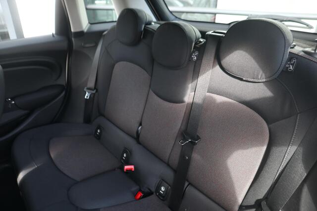 Mini COOPER 5-deurs | Airconditioning | Navigatie