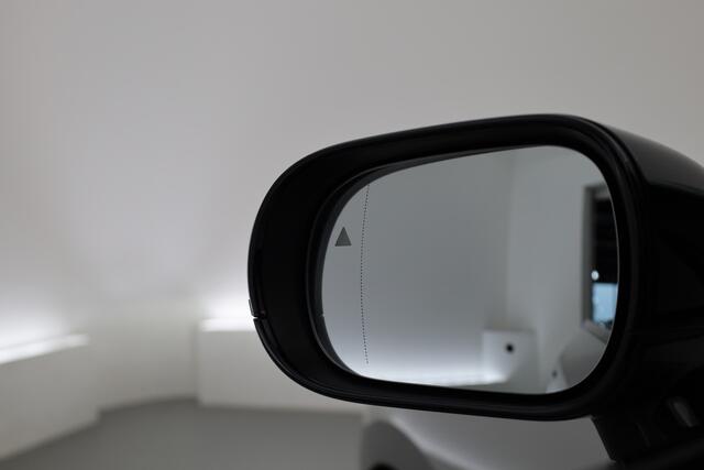 Mini COOPER Mini E Essential 40.7 kWh | Rijklaar! | Orig. NL | Dig. Cockpit | Camera+PDC | Nav+App.Connect | Dodehoek | Rijmodus | LED V