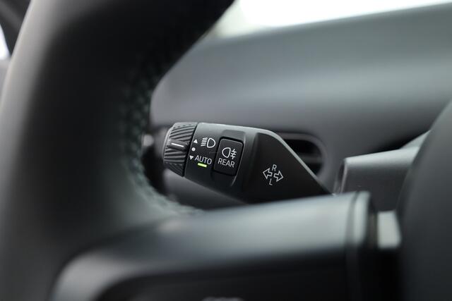 Mini COOPER Mini E Essential 40.7 kWh | Rijklaar! | Orig. NL | Dig. Cockpit | Camera+PDC | Nav+App.Connect | Dodehoek | Rijmodus | LED V