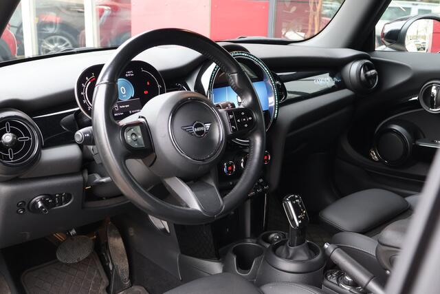 Mini COOPER Mini 1.5 Camden Edition Automaat | Origineel NL | Leder | Virtual Cockpit | Sportstoelen |
