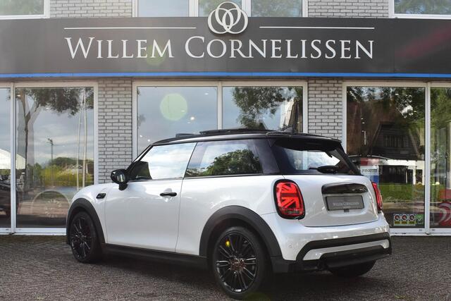 Mini COOPER Mini 1.5 Aut. Camden Pano Leder Camera Nav