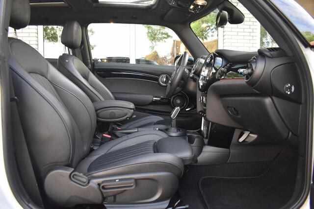 Mini COOPER Mini 1.5 Aut. Camden Pano Leder Camera Nav