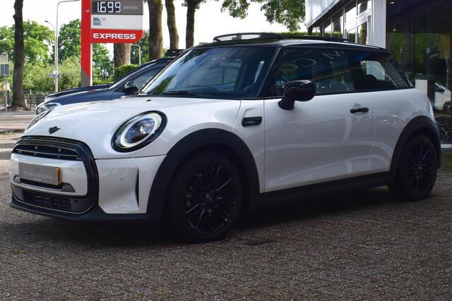 Mini COOPER Mini 1.5 Aut. Camden Pano Leder Camera Nav