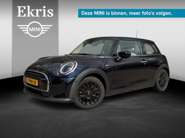 Mini COOPER 3-deurs C Classic Uitvoering | Premium Plus Pakket | Glazen panoramadak | Comfort Access | 16" LM Victory Spoke zwart